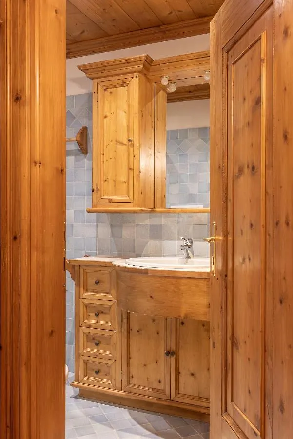 Casa Lacedel 2, On Ski Slopes Cortina d'Ampezzo