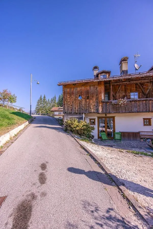 Casa Lacedel 2, On Ski Slopes Cortina dʼAmpezzo Appartamento
